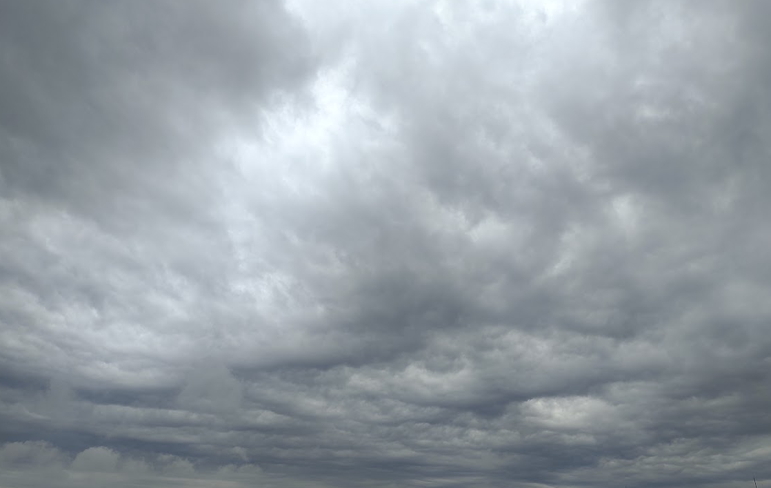 台風の空